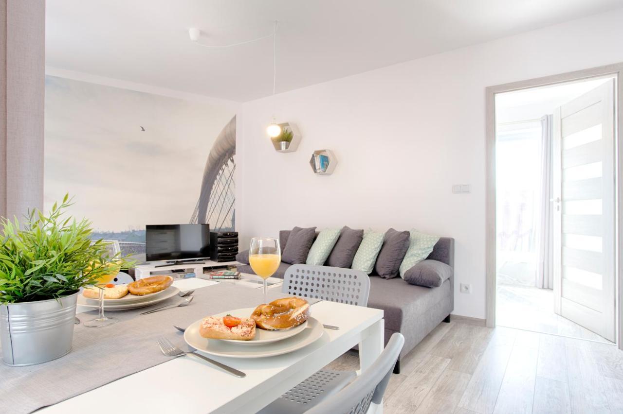 Tyzenhauz Apartments Piwna Street Krasków Εξωτερικό φωτογραφία