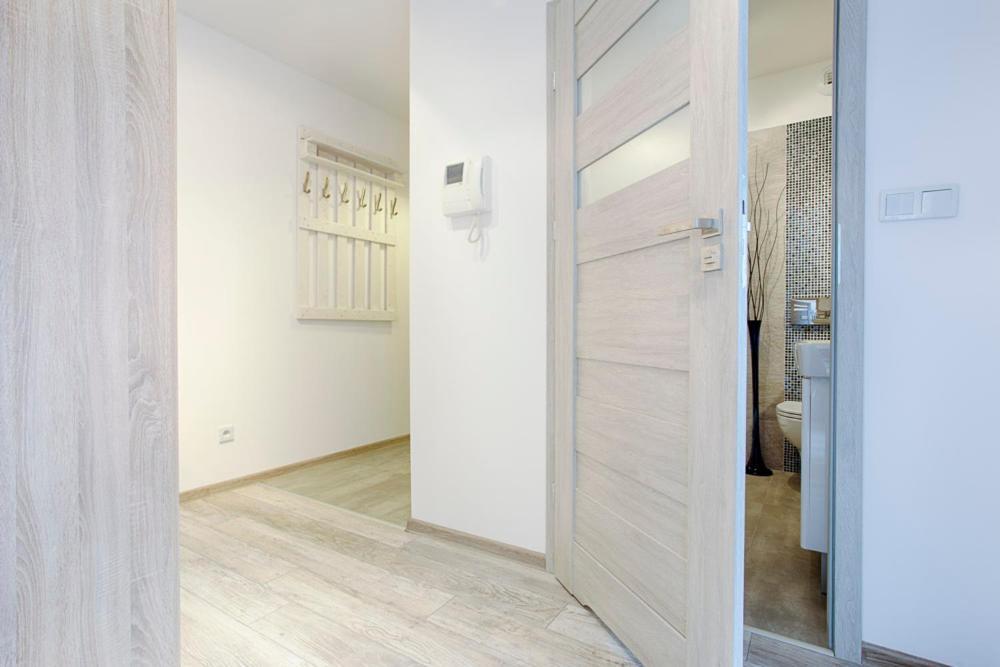 Tyzenhauz Apartments Piwna Street Krasków Εξωτερικό φωτογραφία